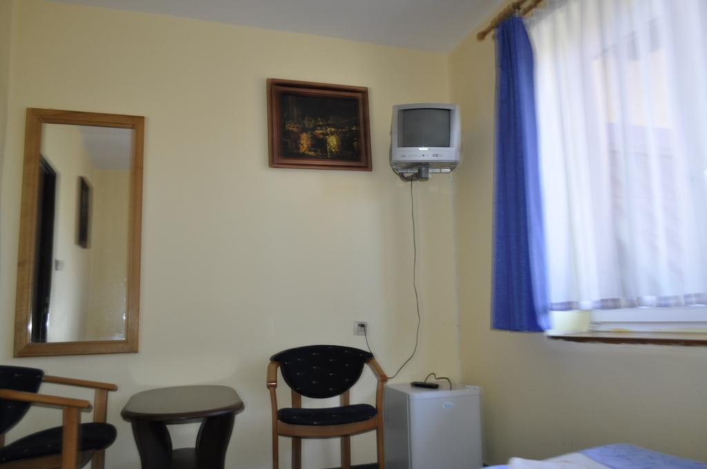 Pensjonat Resident Krynica Morska Ruang foto